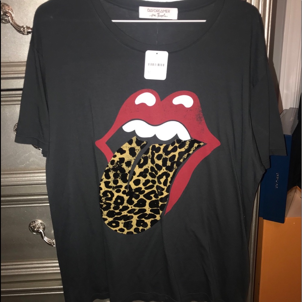 DAYDREAMER Tee